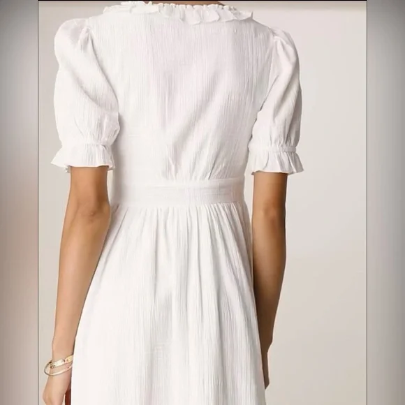 Nobody's Child Flossie ruffle detail midaxi dress in white - Picture 6 of 10